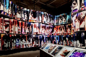 Carrie Schneider, First Living Woman, in der Corderia des Arsenals in Venedig, Biennale 2026