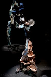 Kennedy Yanko, The bond between matter and heaven, in der Corderia des Arsenals von Venedig, Biennale 2026