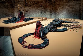 Nicholas Hlobo, Unduluko, Umrhubuluzi, Corderia des Arsenals von Venedig, Kunstbiennale 2026