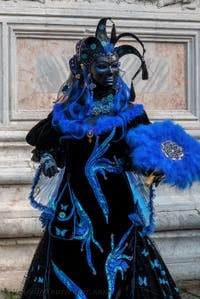 Die Kostümierten des venezianischen Karnevals vor der Kirche San Zaccaria.