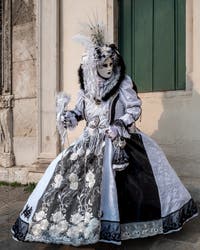 Die Kostümierten des venezianischen Karnevals vor der Kirche San Zaccaria.