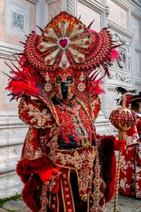 Die Kostümierten des venezianischen Karnevals vor der Kirche San Zaccaria.