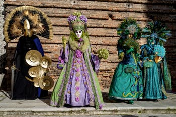Die Kostümierten der Karnevalsparade von Venedig 2026 in Campo San Lorenzo.