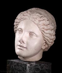 Kopf von Aphrodite, Archäologisches Museum in der Galleria d’Italia in Neapel, Italien