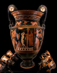 Krater mit Voluten, Kultszene vor einer Grabstatue, Galleria d’Italia Zevallos in Neapel, Italien