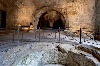 Taufbecken des Bistums von Paul II., Katakomben von San Gennaro in Neapel, Italien