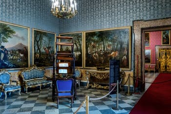 Das drehbare Lesepult im hinteren Saal des Königspalasts von Neapel