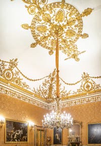 Der erste Salon der Königin im Königspalast von Neapel in Italien