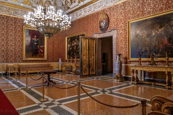 Das Zimmer der Königin im Königspalast von Neapel in Italien