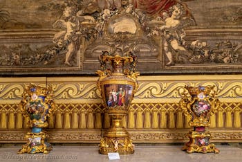 Der Herkules-Saal oder Vizekönigs-Saal im Königspalast von Neapel in Italien