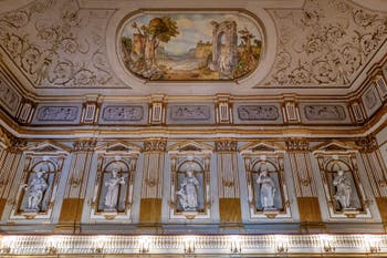 Das Hoftheater des Königspalasts in Neapel, Italien