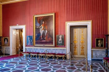 Der Thronsaal des Königspalasts von Neapel in Italien