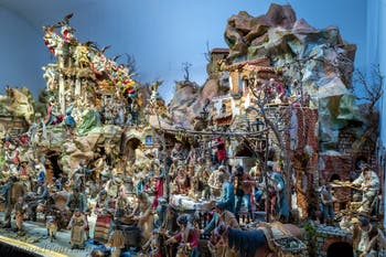 Die Weihnachtskrippe in der Palatinischen Kapelle des Königspalasts in Neapel, Italien