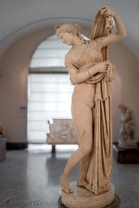 Aphrodite Venus Kallipygos, die Aphrodite mit dem schönen Gesäß, Farnese-Sammlung, Archäologisches Museum von Neapel in Italien