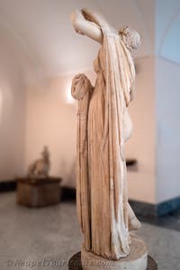 Aphrodite Venus Kallipygos, die Aphrodite mit dem schönen Gesäß, Farnese-Sammlung, Archäologisches Museum von Neapel in Italien