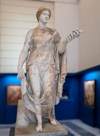 Flora Älter, Farnese-Sammlung, Archäologisches Museum von Neapel, Italien