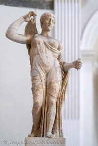 Aphrodite Typ Louvre, Archäologisches Museum von Neapel in Italien