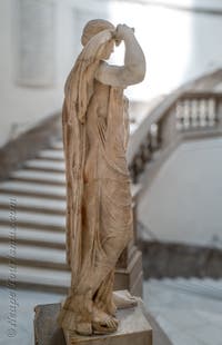 Aphrodite Typ Louvre, Archäologisches Museum von Neapel in Italien