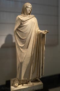 Aphrodite Sosandra, Baia, Archäologisches Museum von Neapel in Italien