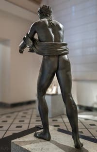 Apollon beim Bogenschießen, Apollontempel, Pompeji, Archäologisches Museum von Neapel in Italien