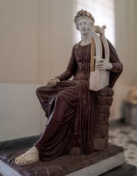 Sitzender Apollon mit einer Leier, Farnese-Sammlung, Archäologisches Museum von Neapel in Italien