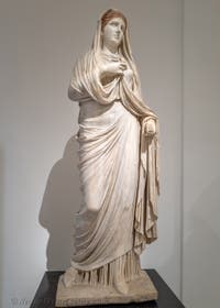 Die Priesterin Eumachia, Eumachia-Gebäude, Pompeji, Archäologisches Museum von Neapel in Italien