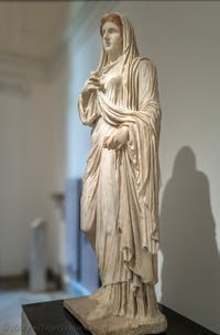 Die Priesterin Eumachia, Eumachia-Gebäude, Pompeji, Archäologisches Museum von Neapel in Italien