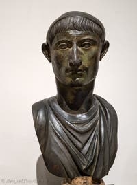 Männerbüste, Tablinum, Villa dei Papiri, Herculaneum, Archäologisches Museum von Neapel in Italien