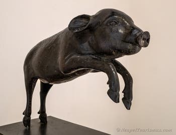 Ferkel, Villa dei Papiri, rechteckiger Säulenhof, Herculaneum, Archäologisches Museum von Neapel in Italien