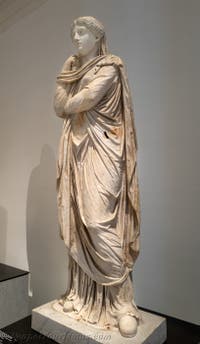 Frau, bekannt als Pudicitia, Tempel der Fortuna Augustus, Pompeji, Archäologisches Museum von Neapel in Italien