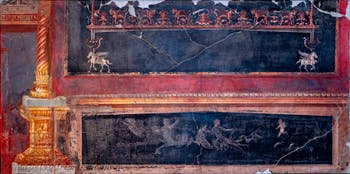 Wandgemälde mit geflügelten Pferden und Greifen, Herculaneum, Archäologisches Museum von Neapel