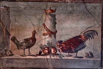 Fresko Henne und Hahn in einem Tempel, Herculaneum, Archäologisches Museum Neapel