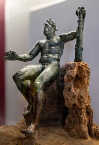 Herkules Epitrapezios beim Bankett, Pompeji, Archäologisches Museum von Neapel in Italien