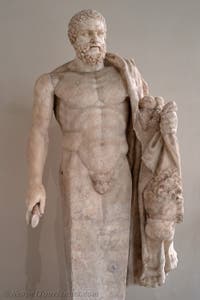 Hermès des Herkules, Farnese-Sammlung, Archäologisches Museum von Neapel, Italien