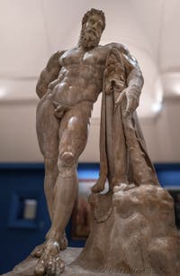 Herkules in Ruhe, Farnese-Sammlung, Archäologisches Museum von Neapel in Italien