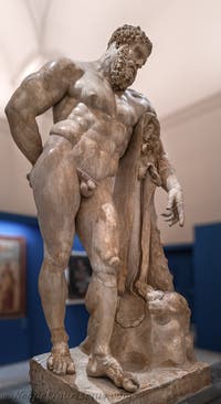 Herkules in Ruhe, Farnese-Sammlung, Archäologisches Museum von Neapel in Italien