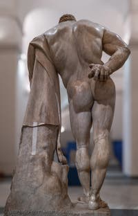 Herkules in Ruhe, Farnese-Sammlung, Archäologisches Museum von Neapel in Italien