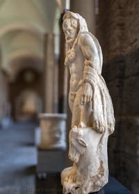 Herkules in Ruhe, Pozzuoli, Archäologisches Museum von Neapel in Italien