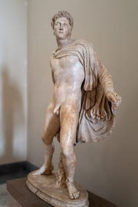 Kriegsmann mit einer Oberschenkelverletzung, Farnese-Sammlung, Archäologisches Museum von Neapel, Italien