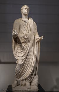 Mann in einer Toga, Apollontempel, Pompeji, Archäologisches Museum von Neapel in Italien