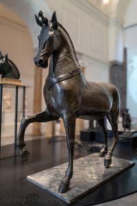 Pferd aus Neros Quadriga, Herculaneum, Archäologisches Museum von Neapel in Italien