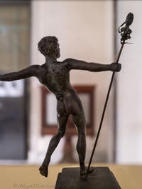 Tanzender Satyr mit einem Thyrsos, Villa dei Papiri, Herculaneum, Archäologisches Museum von Neapel in Italien