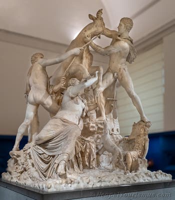 Der Farnese-Stier und die Qual der Dirke, Farnese-Sammlung, Archäologisches Museum von Neapel in Italien