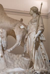 Der Farnese-Stier und die Qualen der Dirke, Farnese-Sammlung, Archäologisches Museum von Neapel in Italien