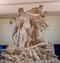 Der Farnese-Stier und die Qualen der Dirke, Farnese-Sammlung, Archäologisches Museum von Neapel in Italien