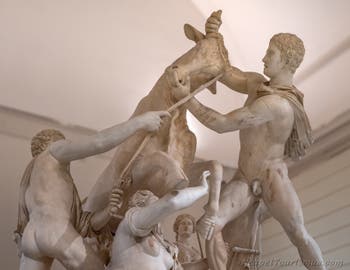 Der Farnese-Stier und die Qualen der Dirke, Farnese-Sammlung, Archäologisches Museum von Neapel in Italien