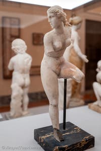 Venus zieht ihre Sandale aus, Casa del Centenario, Pompeji, Archäologisches Museum von Neapel in Italien