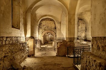 Kryptoportikus der unterirdischen Neapolis unter der Basilika San Lorenzo Maggiore in Neapel, Italien