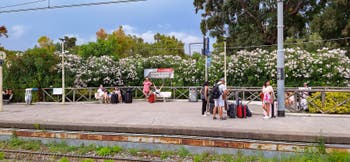 Der Bahnhof der Circumvesuviana-Linie in Pompeji bei Neapel