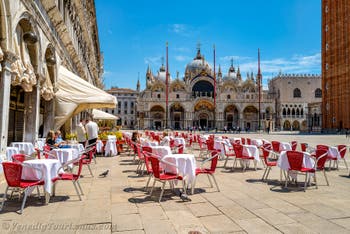 Das Café Quadri auf dem Platz St Markus in Venedig.
